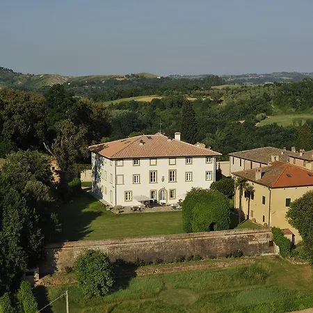 Pratello Country Ghizzano